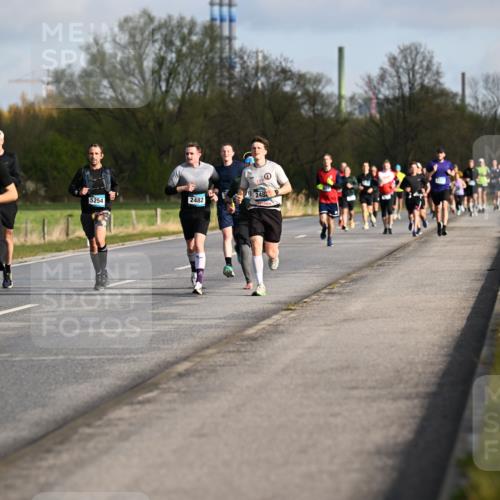 12.04.2026 - 45. Internationalen Wilhelmsburger Insellauf Dr. Thomas Lammeyer http://msf.ph/oto/9432628 12.04.2026 09:15:29 Laufen 5254, 2482, 248 meine-sportfotos.de