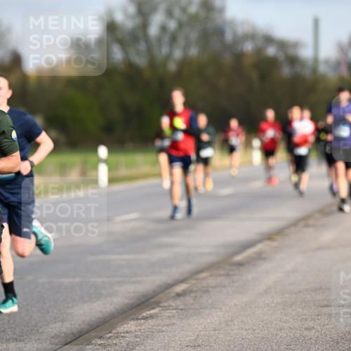 12.04.2026 - 45. Internationalen Wilhelmsburger Insellauf Dr. Thomas Lammeyer http://msf.ph/oto/9432656 12.04.2026 09:15:36 Laufen 3796 meine-sportfotos.de