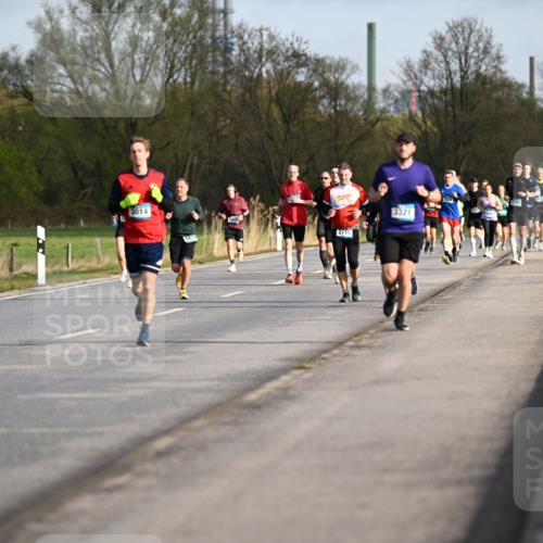 12.04.2026 - 45. Internationalen Wilhelmsburger Insellauf Dr. Thomas Lammeyer http://msf.ph/oto/9432657 12.04.2026 09:15:36 Laufen 3, 3014, 5273, 2710, 3321, 2472, 4787, 16 meine-sportfotos.de