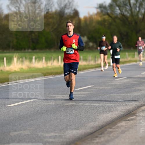 12.04.2026 - 45. Internationalen Wilhelmsburger Insellauf Dr. Thomas Lammeyer http://msf.ph/oto/9432675 12.04.2026 09:15:40 Laufen 3014, 3321 meine-sportfotos.de