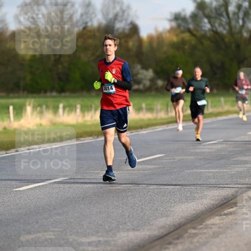 12.04.2026 - 45. Internationalen Wilhelmsburger Insellauf Dr. Thomas Lammeyer http://msf.ph/oto/9432677 12.04.2026 09:15:40 Laufen 3014, 3321 meine-sportfotos.de