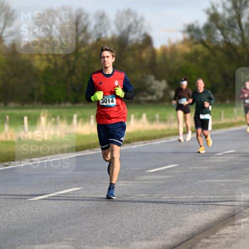 12.04.2026 - 45. Internationalen Wilhelmsburger Insellauf Dr. Thomas Lammeyer http://msf.ph/oto/9432680 12.04.2026 09:15:41 Laufen 3014, 3321 meine-sportfotos.de