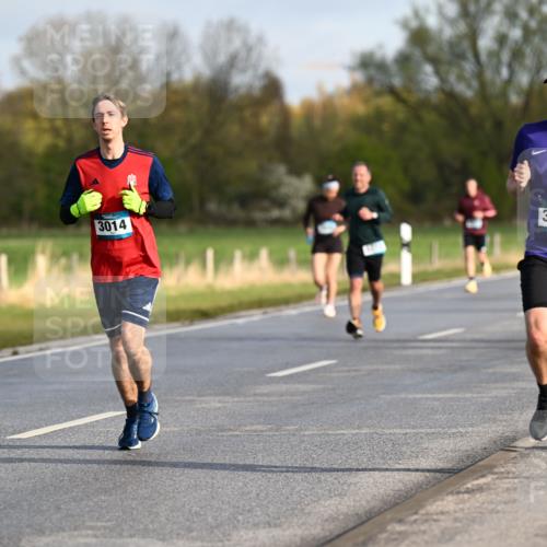 12.04.2026 - 45. Internationalen Wilhelmsburger Insellauf Dr. Thomas Lammeyer http://msf.ph/oto/9432684 12.04.2026 09:15:41 Laufen 3014, 3321 meine-sportfotos.de