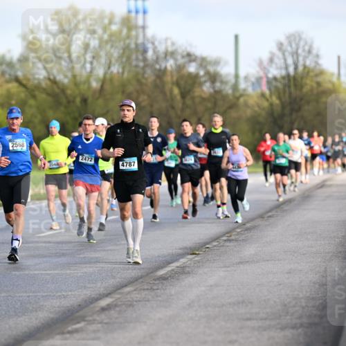 12.04.2026 - 45. Internationalen Wilhelmsburger Insellauf Dr. Thomas Lammeyer http://msf.ph/oto/9432720 12.04.2026 09:15:50 Laufen 2568, 2472, 3629, 2048, 4787 meine-sportfotos.de