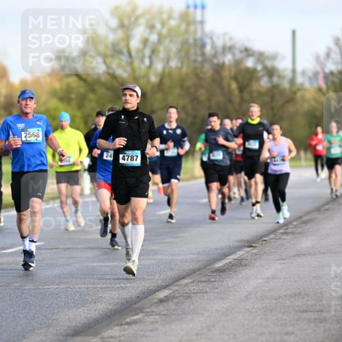 12.04.2026 - 45. Internationalen Wilhelmsburger Insellauf Dr. Thomas Lammeyer http://msf.ph/oto/9432729 12.04.2026 09:15:52 Laufen 2568, 24, 4787 meine-sportfotos.de