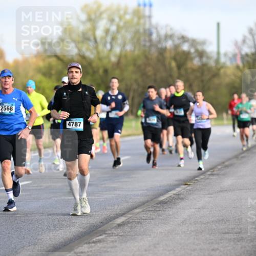 12.04.2026 - 45. Internationalen Wilhelmsburger Insellauf Dr. Thomas Lammeyer http://msf.ph/oto/9432733 12.04.2026 09:15:52 Laufen 2568, 4787 meine-sportfotos.de