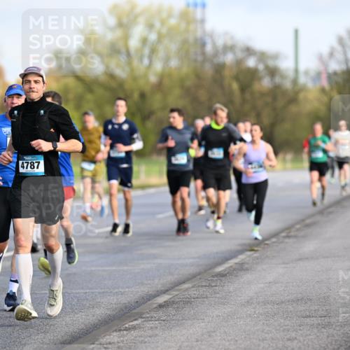 12.04.2026 - 45. Internationalen Wilhelmsburger Insellauf Dr. Thomas Lammeyer http://msf.ph/oto/9432740 12.04.2026 09:15:53 Laufen 4787 meine-sportfotos.de