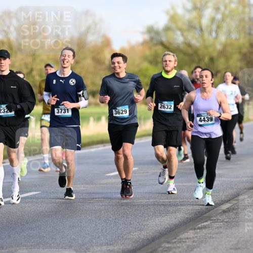 12.04.2026 - 45. Internationalen Wilhelmsburger Insellauf Dr. Thomas Lammeyer http://msf.ph/oto/9432763 12.04.2026 09:15:58 Laufen 232, 3731, 3629, 2657, 2632, 4439 meine-sportfotos.de
