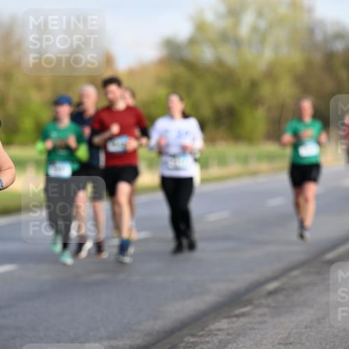 12.04.2026 - 45. Internationalen Wilhelmsburger Insellauf Dr. Thomas Lammeyer http://msf.ph/oto/9432783 12.04.2026 09:16:01 Laufen 4439 meine-sportfotos.de