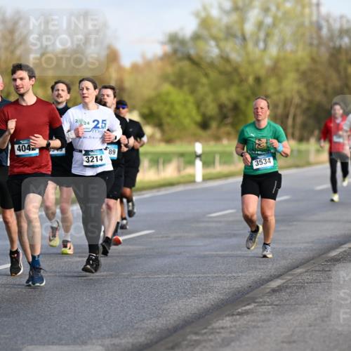 12.04.2026 - 45. Internationalen Wilhelmsburger Insellauf Dr. Thomas Lammeyer http://msf.ph/oto/9432792 12.04.2026 09:16:02 Laufen 224, 25, 521, 404, 3214, 89, 3991, 3534 meine-sportfotos.de