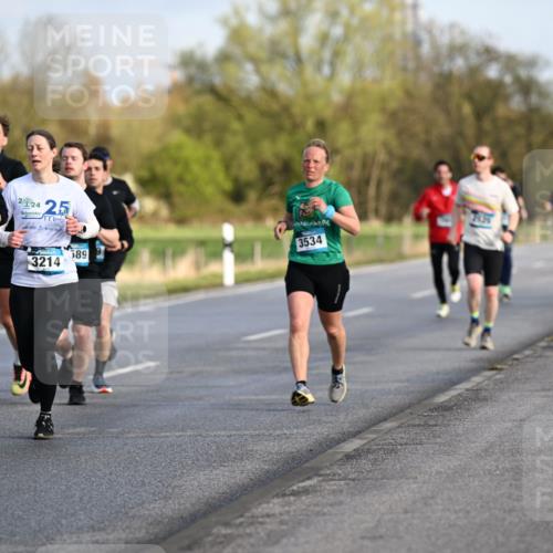 12.04.2026 - 45. Internationalen Wilhelmsburger Insellauf Dr. Thomas Lammeyer http://msf.ph/oto/9432793 12.04.2026 09:16:02 Laufen 4042, 224, 25, 3214, 589, 3534 meine-sportfotos.de