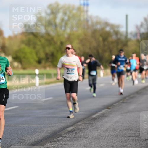 12.04.2026 - 45. Internationalen Wilhelmsburger Insellauf Dr. Thomas Lammeyer http://msf.ph/oto/9432807 12.04.2026 09:16:05 Laufen 4779, 3534, 88585 meine-sportfotos.de