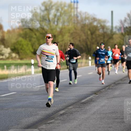 12.04.2026 - 45. Internationalen Wilhelmsburger Insellauf Dr. Thomas Lammeyer http://msf.ph/oto/9432811 12.04.2026 09:16:06 Laufen 2525 meine-sportfotos.de
