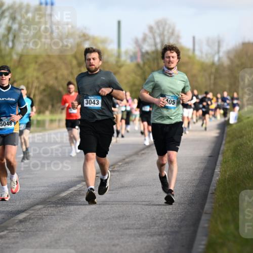 12.04.2026 - 45. Internationalen Wilhelmsburger Insellauf Dr. Thomas Lammeyer http://msf.ph/oto/9432839 12.04.2026 09:16:12 Laufen 5048, 3043, 405 meine-sportfotos.de