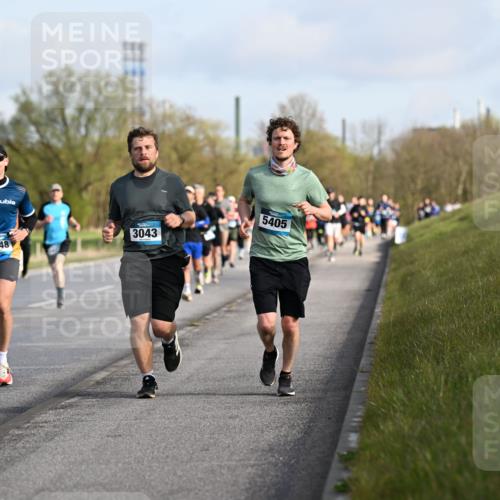12.04.2026 - 45. Internationalen Wilhelmsburger Insellauf Dr. Thomas Lammeyer http://msf.ph/oto/9432845 12.04.2026 09:16:13 Laufen 5048, 5405, 3043 meine-sportfotos.de