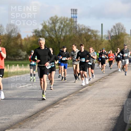 12.04.2026 - 45. Internationalen Wilhelmsburger Insellauf Dr. Thomas Lammeyer http://msf.ph/oto/9432876 12.04.2026 09:16:20 Laufen 344, 2614, 3424349, 3546 meine-sportfotos.de