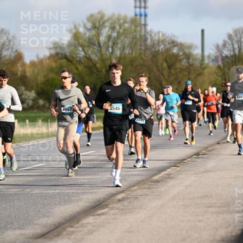 12.04.2026 - 45. Internationalen Wilhelmsburger Insellauf Dr. Thomas Lammeyer http://msf.ph/oto/9432886 12.04.2026 09:16:23 Laufen 4667, 3546, 2547, 4349, 4441 meine-sportfotos.de