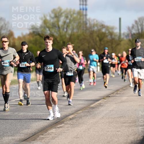 12.04.2026 - 45. Internationalen Wilhelmsburger Insellauf Dr. Thomas Lammeyer http://msf.ph/oto/9432895 12.04.2026 09:16:24 Laufen 2, 4667, 406, 3546, 2547, 4441 meine-sportfotos.de
