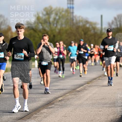 12.04.2026 - 45. Internationalen Wilhelmsburger Insellauf Dr. Thomas Lammeyer http://msf.ph/oto/9432902 12.04.2026 09:16:25 Laufen 4667, 4063, 3546, 2547 meine-sportfotos.de