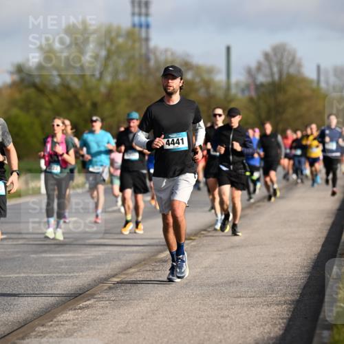 12.04.2026 - 45. Internationalen Wilhelmsburger Insellauf Dr. Thomas Lammeyer http://msf.ph/oto/9432912 12.04.2026 09:16:27 Laufen 2547, 4441 meine-sportfotos.de