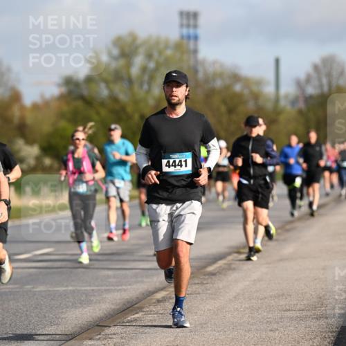 12.04.2026 - 45. Internationalen Wilhelmsburger Insellauf Dr. Thomas Lammeyer http://msf.ph/oto/9432916 12.04.2026 09:16:28 Laufen 2547, 4441 meine-sportfotos.de