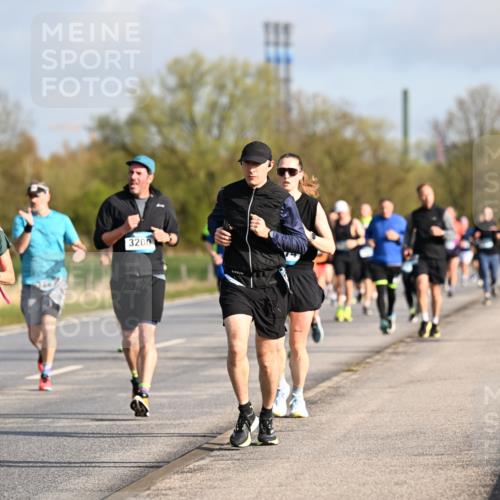 12.04.2026 - 45. Internationalen Wilhelmsburger Insellauf Dr. Thomas Lammeyer http://msf.ph/oto/9432933 12.04.2026 09:16:31 Laufen 2222, 3200 meine-sportfotos.de