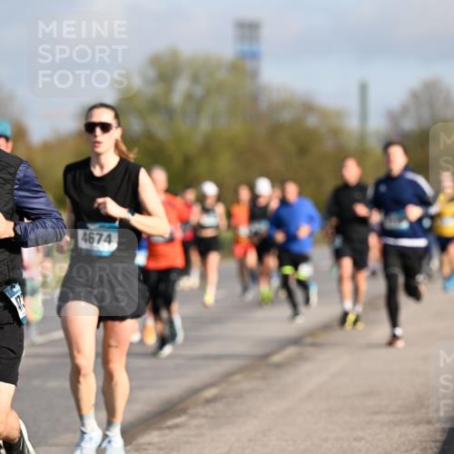 12.04.2026 - 45. Internationalen Wilhelmsburger Insellauf Dr. Thomas Lammeyer http://msf.ph/oto/9432945 12.04.2026 09:16:33 Laufen 4674 meine-sportfotos.de