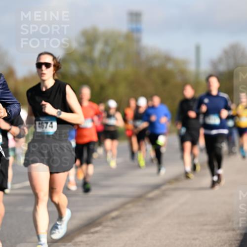 12.04.2026 - 45. Internationalen Wilhelmsburger Insellauf Dr. Thomas Lammeyer http://msf.ph/oto/9432946 12.04.2026 09:16:33 Laufen 4674 meine-sportfotos.de
