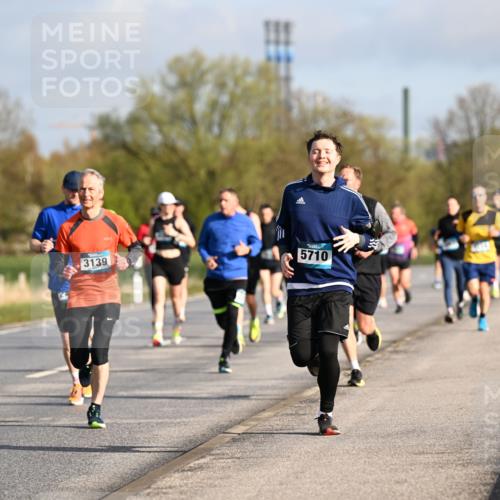 12.04.2026 - 45. Internationalen Wilhelmsburger Insellauf Dr. Thomas Lammeyer http://msf.ph/oto/9432955 12.04.2026 09:16:35 Laufen 3139, 5710 meine-sportfotos.de