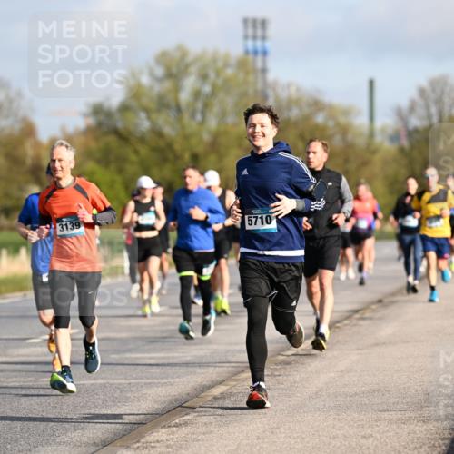 12.04.2026 - 45. Internationalen Wilhelmsburger Insellauf Dr. Thomas Lammeyer http://msf.ph/oto/9432957 12.04.2026 09:16:35 Laufen 3139, 5710 meine-sportfotos.de