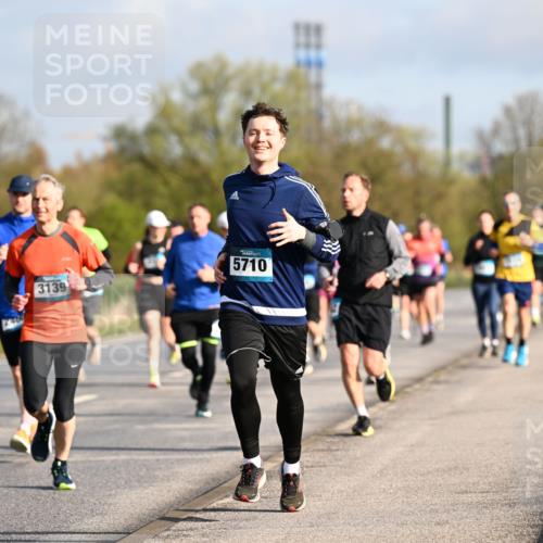 12.04.2026 - 45. Internationalen Wilhelmsburger Insellauf Dr. Thomas Lammeyer http://msf.ph/oto/9432961 12.04.2026 09:16:36 Laufen 3139, 5710 meine-sportfotos.de