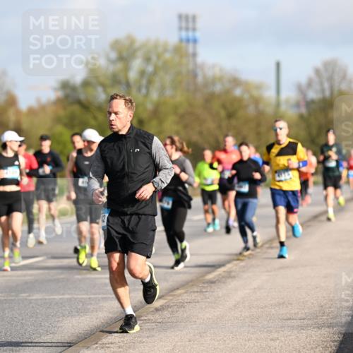 12.04.2026 - 45. Internationalen Wilhelmsburger Insellauf Dr. Thomas Lammeyer http://msf.ph/oto/9432973 12.04.2026 09:16:38 Laufen 12 meine-sportfotos.de