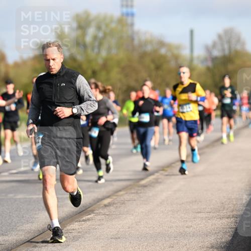 12.04.2026 - 45. Internationalen Wilhelmsburger Insellauf Dr. Thomas Lammeyer http://msf.ph/oto/9432978 12.04.2026 09:16:39 Laufen  meine-sportfotos.de