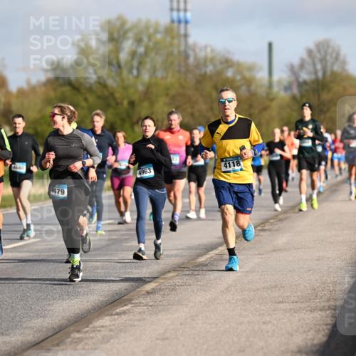 12.04.2026 - 45. Internationalen Wilhelmsburger Insellauf Dr. Thomas Lammeyer http://msf.ph/oto/9432987 12.04.2026 09:16:40 Laufen 410, 4680, 479, 4963, 4118 meine-sportfotos.de
