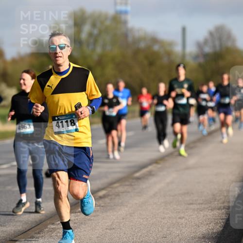 12.04.2026 - 45. Internationalen Wilhelmsburger Insellauf Dr. Thomas Lammeyer http://msf.ph/oto/9433004 12.04.2026 09:16:43 Laufen 4963, 4118 meine-sportfotos.de