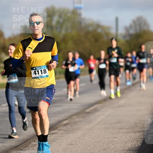 12.04.2026 - 45. Internationalen Wilhelmsburger Insellauf Dr. Thomas Lammeyer http://msf.ph/oto/9433005 12.04.2026 09:16:43 Laufen 4963, 4118 meine-sportfotos.de