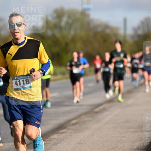 12.04.2026 - 45. Internationalen Wilhelmsburger Insellauf Dr. Thomas Lammeyer http://msf.ph/oto/9433007 12.04.2026 09:16:44 Laufen 4118 meine-sportfotos.de