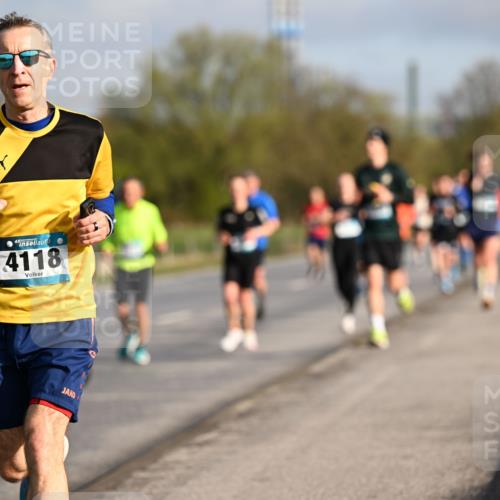 12.04.2026 - 45. Internationalen Wilhelmsburger Insellauf Dr. Thomas Lammeyer http://msf.ph/oto/9433009 12.04.2026 09:16:44 Laufen 4963, 4118 meine-sportfotos.de