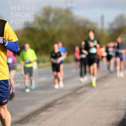 12.04.2026 - 45. Internationalen Wilhelmsburger Insellauf Dr. Thomas Lammeyer http://msf.ph/oto/9433011 12.04.2026 09:16:44 Laufen 45, 4118 meine-sportfotos.de