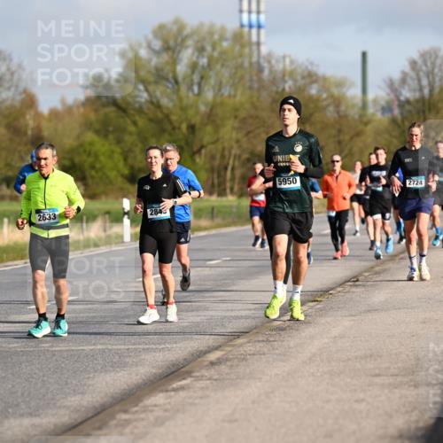 12.04.2026 - 45. Internationalen Wilhelmsburger Insellauf Dr. Thomas Lammeyer http://msf.ph/oto/9433013 12.04.2026 09:16:45 Laufen 5653, 06, 2633, 284, 5950, 2724 meine-sportfotos.de