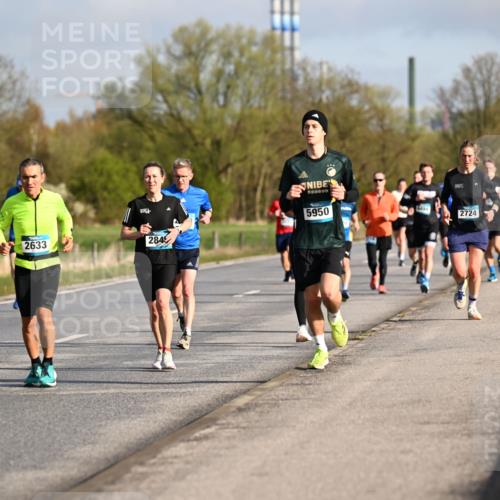 12.04.2026 - 45. Internationalen Wilhelmsburger Insellauf Dr. Thomas Lammeyer http://msf.ph/oto/9433014 12.04.2026 09:16:46 Laufen 5950, 2724, 406, 2633, 284 meine-sportfotos.de