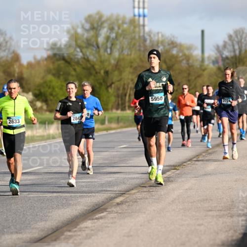 12.04.2026 - 45. Internationalen Wilhelmsburger Insellauf Dr. Thomas Lammeyer http://msf.ph/oto/9433015 12.04.2026 09:16:46 Laufen 8, 2406, 2633, 2845, 5950, 2724 meine-sportfotos.de
