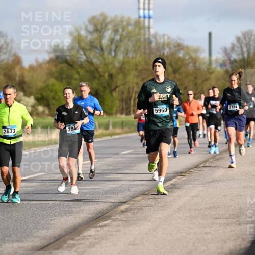 12.04.2026 - 45. Internationalen Wilhelmsburger Insellauf Dr. Thomas Lammeyer http://msf.ph/oto/9433016 12.04.2026 09:16:46 Laufen 2406, 2633, 284, 5950, 2724 meine-sportfotos.de