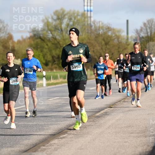 12.04.2026 - 45. Internationalen Wilhelmsburger Insellauf Dr. Thomas Lammeyer http://msf.ph/oto/9433021 12.04.2026 09:16:47 Laufen 2633, 284, 000000, 2148, 5950, 5050, 2724 meine-sportfotos.de