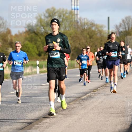 12.04.2026 - 45. Internationalen Wilhelmsburger Insellauf Dr. Thomas Lammeyer http://msf.ph/oto/9433025 12.04.2026 09:16:48 Laufen 2148, 2845, 5950, 724, 645 meine-sportfotos.de