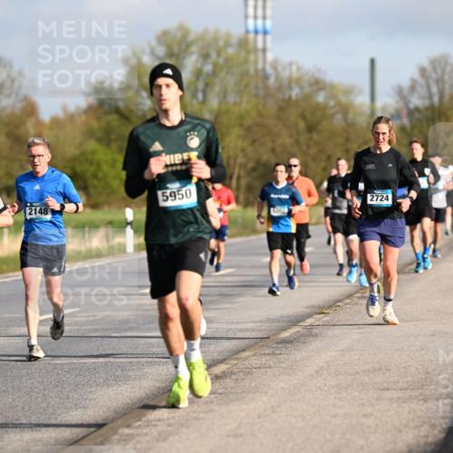 12.04.2026 - 45. Internationalen Wilhelmsburger Insellauf Dr. Thomas Lammeyer http://msf.ph/oto/9433027 12.04.2026 09:16:48 Laufen 2148, 2845, 5950, 2724 meine-sportfotos.de