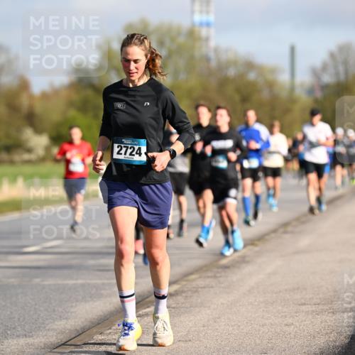 12.04.2026 - 45. Internationalen Wilhelmsburger Insellauf Dr. Thomas Lammeyer http://msf.ph/oto/9433048 12.04.2026 09:16:52 Laufen 2724 meine-sportfotos.de