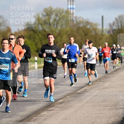 12.04.2026 - 45. Internationalen Wilhelmsburger Insellauf Dr. Thomas Lammeyer http://msf.ph/oto/9433063 12.04.2026 09:16:54 Laufen 4494, 5050, 3087 meine-sportfotos.de