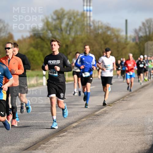 12.04.2026 - 45. Internationalen Wilhelmsburger Insellauf Dr. Thomas Lammeyer http://msf.ph/oto/9433065 12.04.2026 09:16:55 Laufen 4494, 3087, 4882, 5050 meine-sportfotos.de