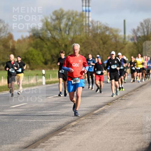12.04.2026 - 45. Internationalen Wilhelmsburger Insellauf Dr. Thomas Lammeyer http://msf.ph/oto/9433113 12.04.2026 09:17:03 Laufen 30, 4401, 3662 meine-sportfotos.de